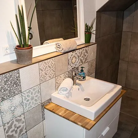 Small Modern Flat With Personal Touch Rust Exterior photo